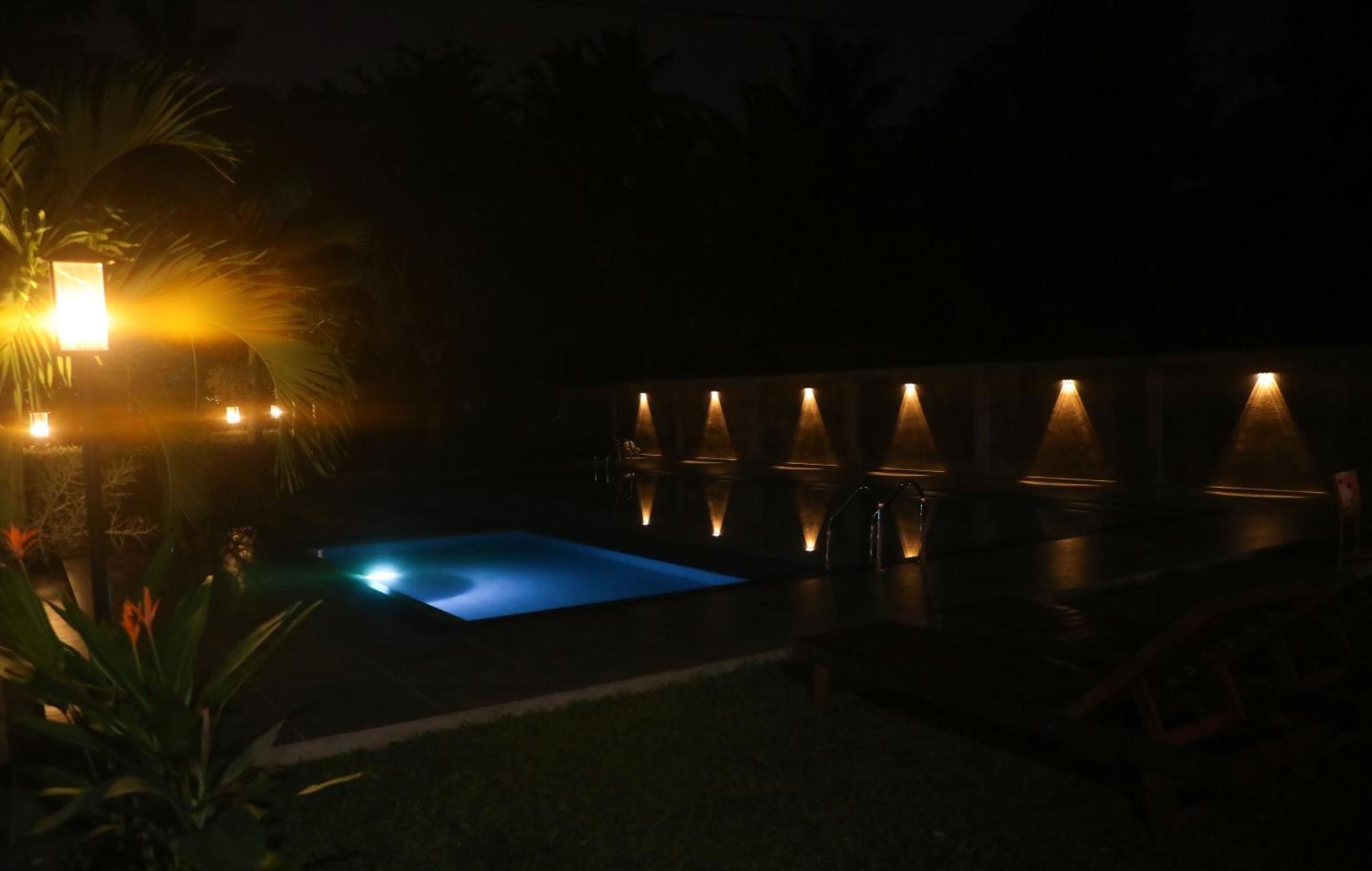 Athkandura Hotel Хабарана Экстерьер фото