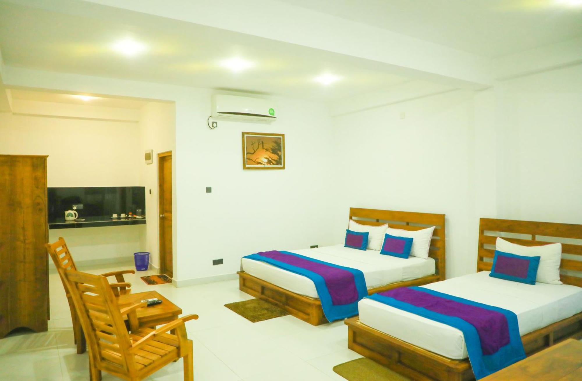 Athkandura Hotel Хабарана Экстерьер фото