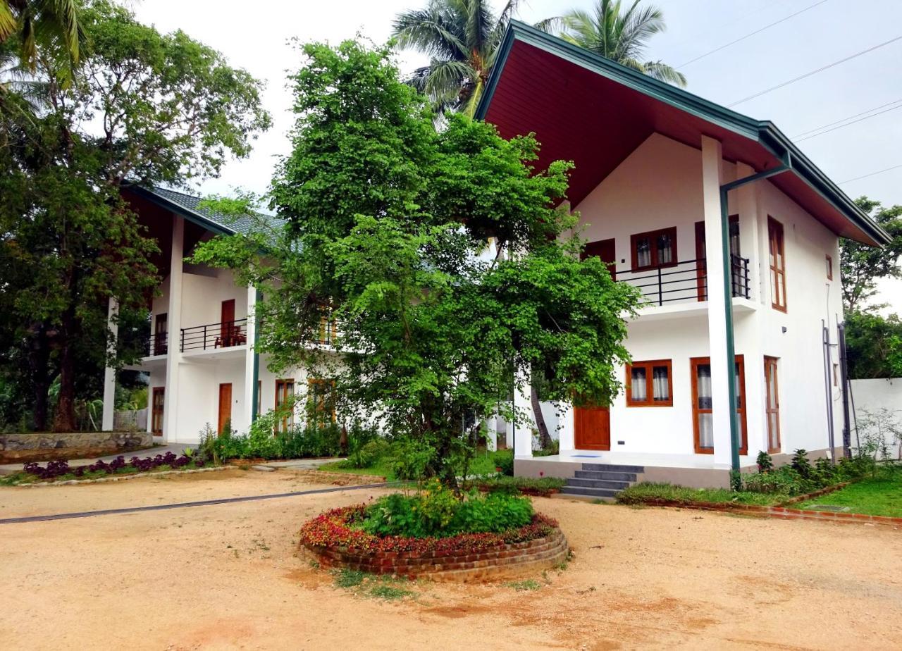 Athkandura Hotel Хабарана Экстерьер фото